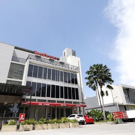 Reddoorz Plus @ Kapuk Business Park Jakarta Eksteriør billede