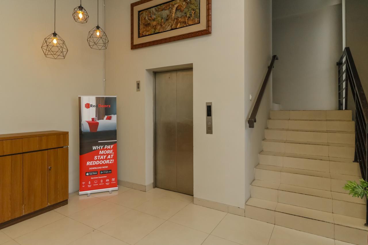 Reddoorz Plus @ Kapuk Business Park Jakarta Eksteriør billede