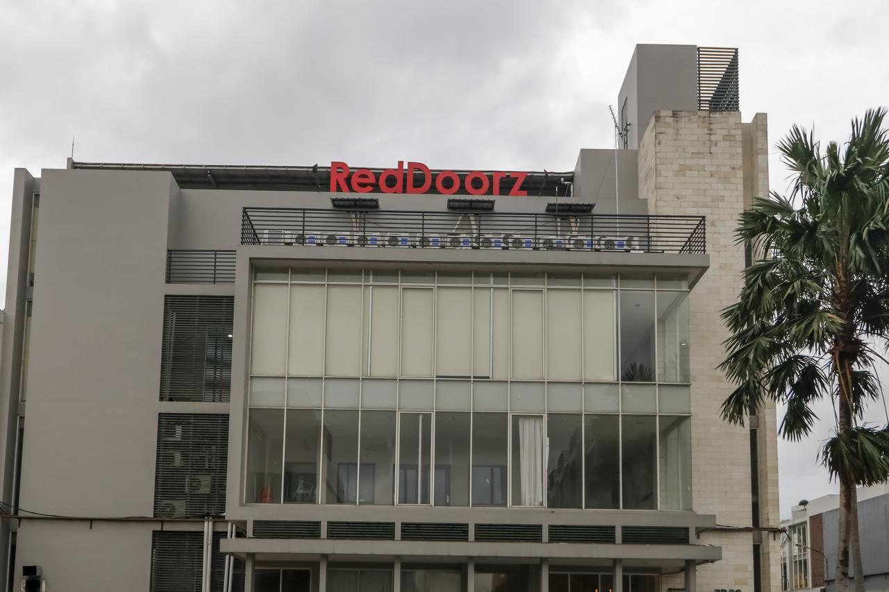 Reddoorz Plus @ Kapuk Business Park Jakarta Eksteriør billede