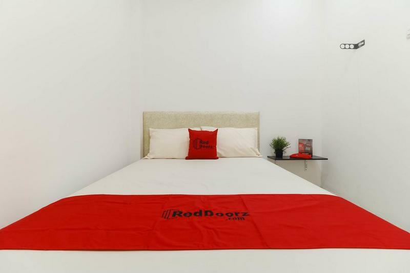 Reddoorz Plus @ Kapuk Business Park Jakarta Eksteriør billede